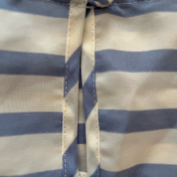 EUC J.crew size 4 Ivory and Light Blue Stripe Sleeveless Silk Tank - Picture 8 of 9